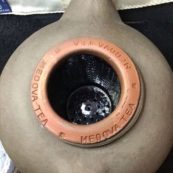 Vintage Victorian teapot infuser By Medova Tea Chip missing out of lid - Picture 8 of 12